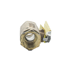 Load image into Gallery viewer, Conbraco - 70-105-01 - 1" Thrd Ball Vlv SS Latch-Lock Lever&amp;Nut
